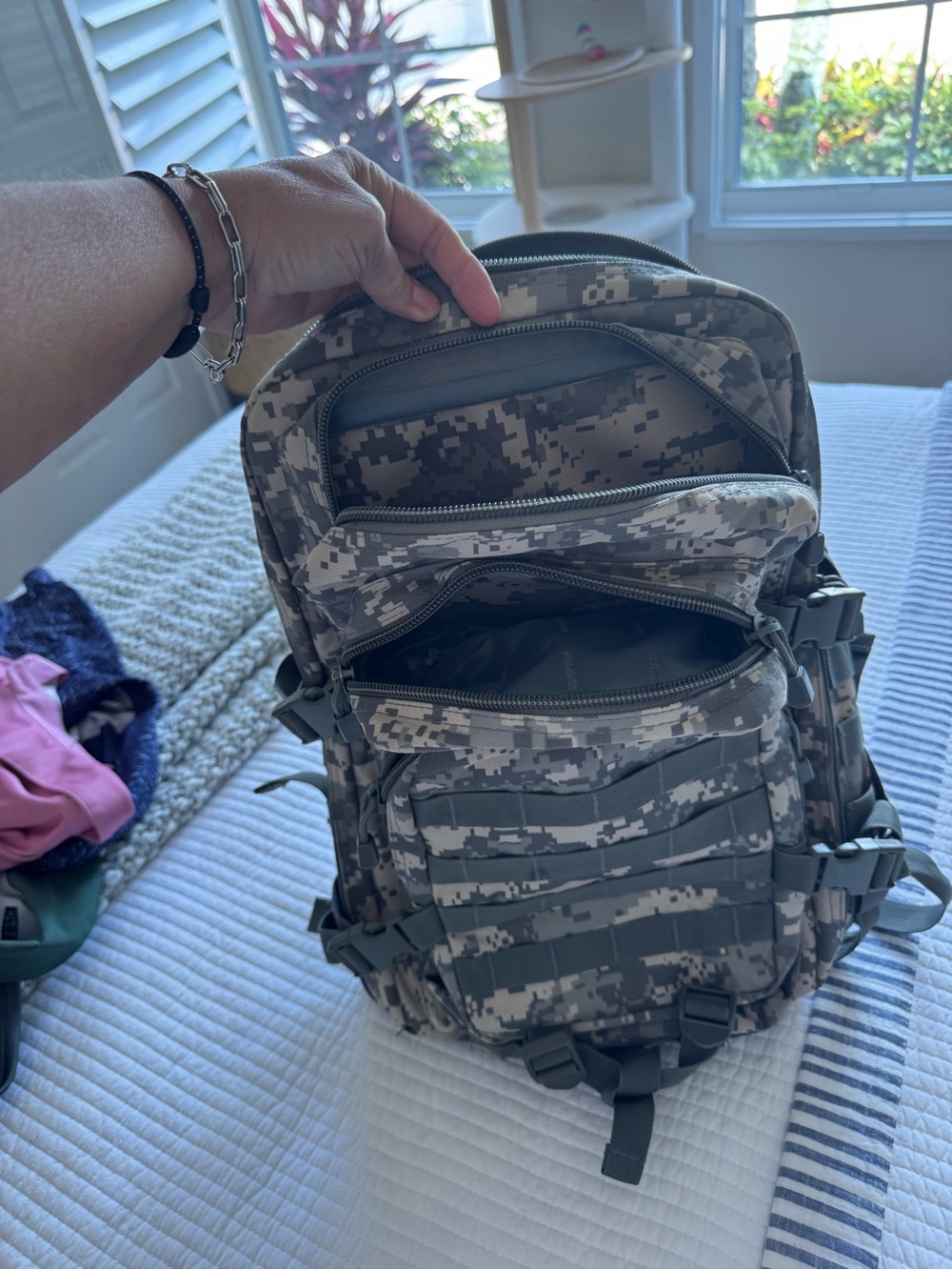 Large Camo Backpack. Like new. - Picture 4 of 4